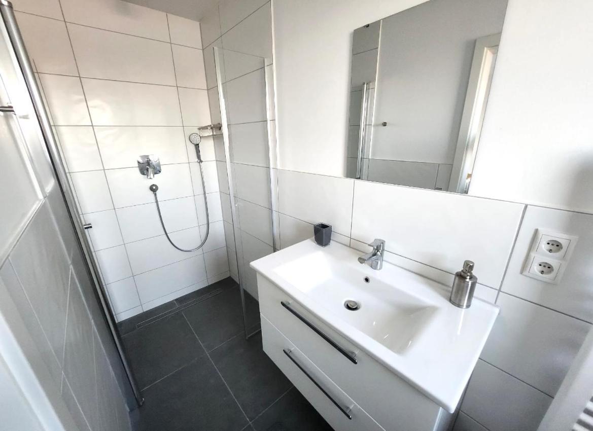 Modernes Apartment Mit Wifi, Aufzug & Kostenlos Parken El-Living Аугсбург Экстерьер фото